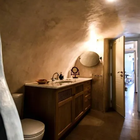 Stefani Cave House Santorini Apartment